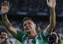 El Betis despide a Joaquín, su 'Gran Capitán', en imágenes