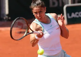Sara Sorribes, de no ver el final del túnel por una lesión, a octavos de Roland Garros