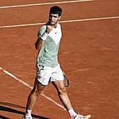 Horario confirmado del Alcaraz - Djokovic y dónde ver en televisión y online las semifinales de Roland Garros