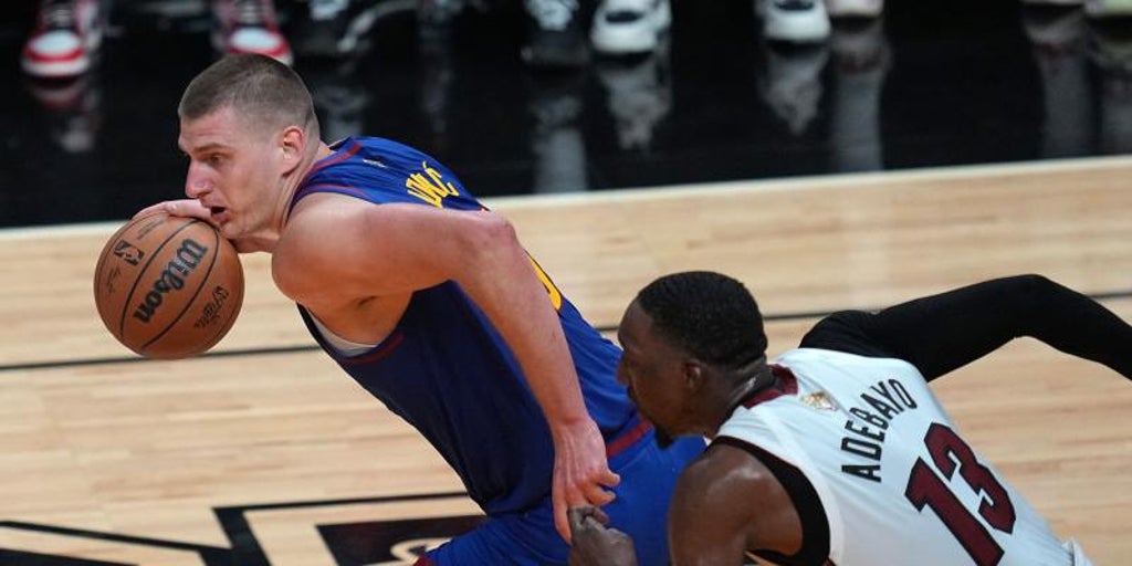 Jokic conquistó Miami y puso a los Nuggets por delante en las Finales de la NBA (2-1)