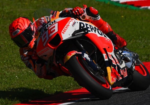 Marc Márquez sigue sin acabar una carrera