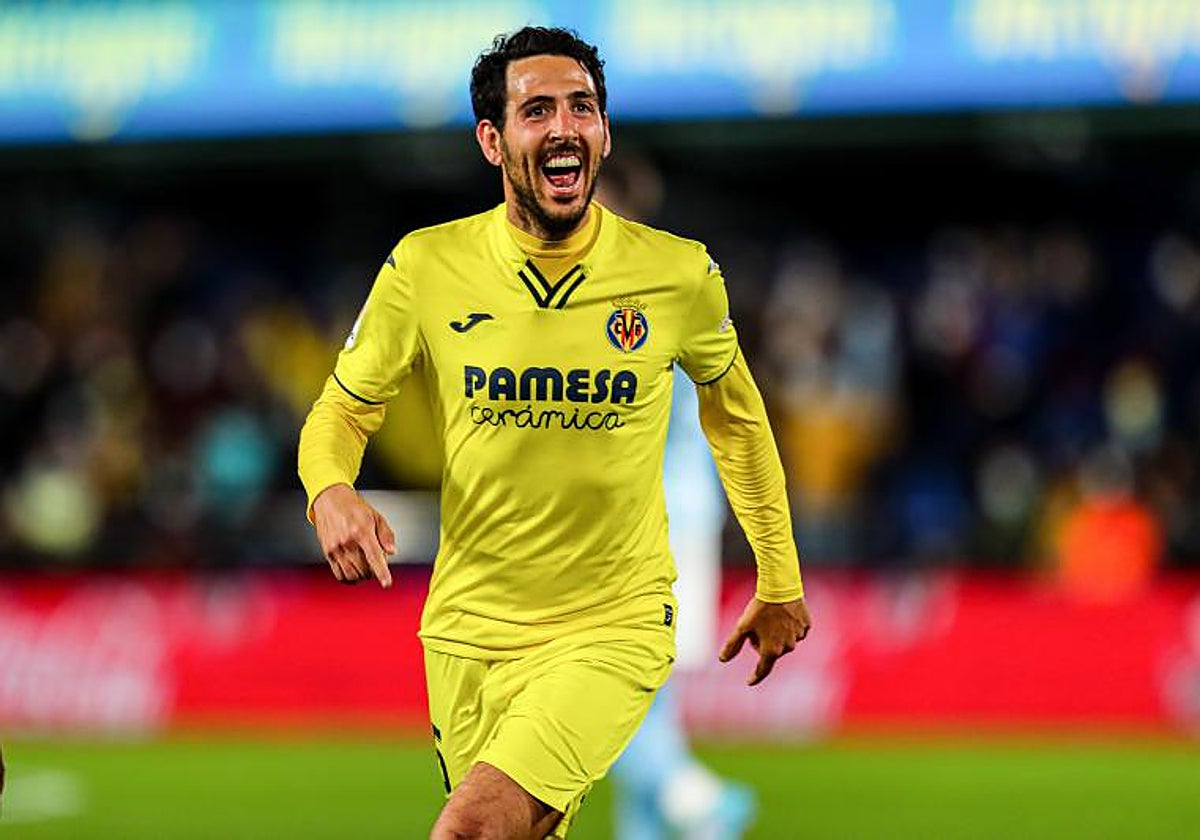 Parejo celebra un gol con el Villarreal