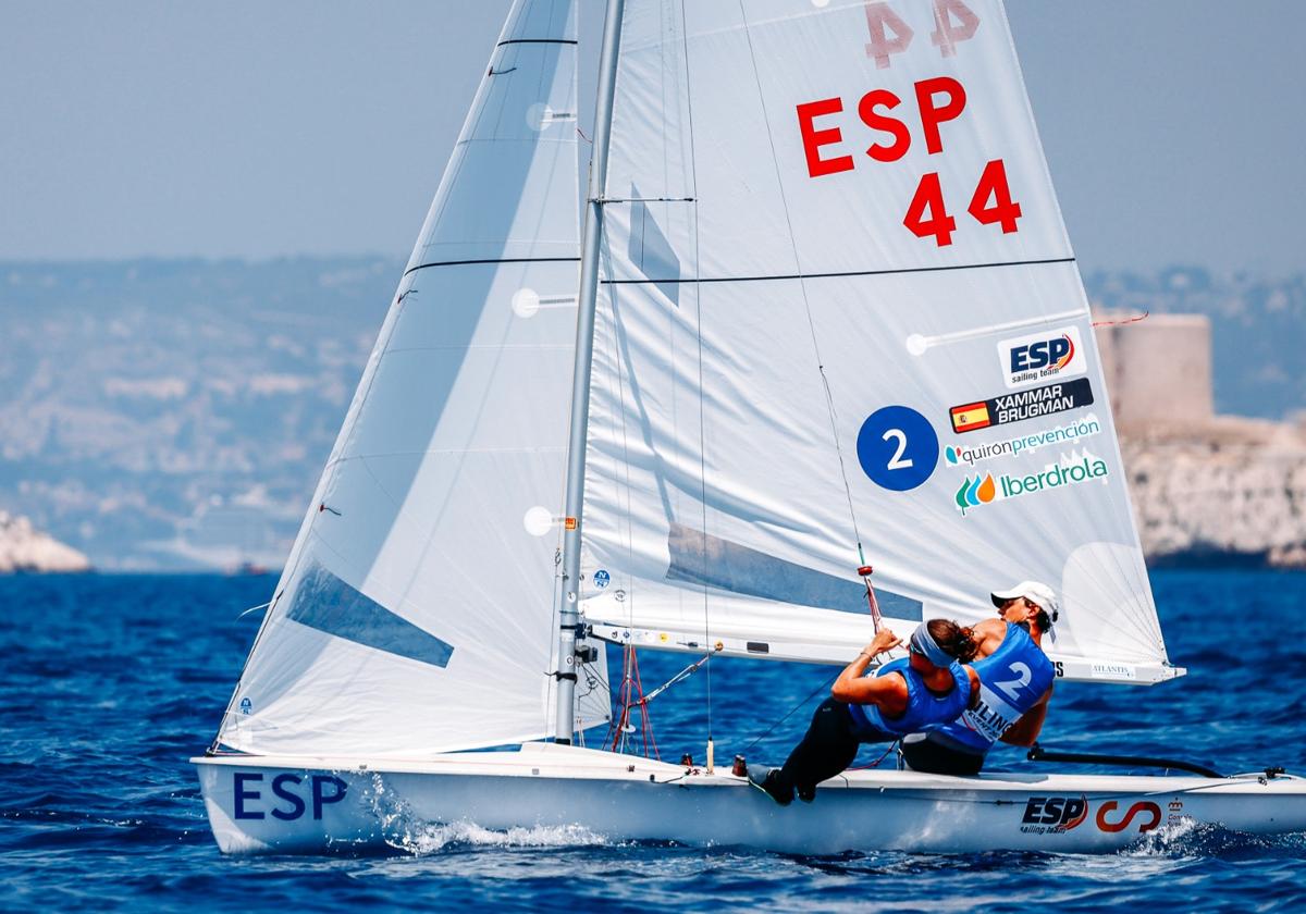 Xammar y Brugman vuelven a ser líderes del 470 en el Test Event de Marsella