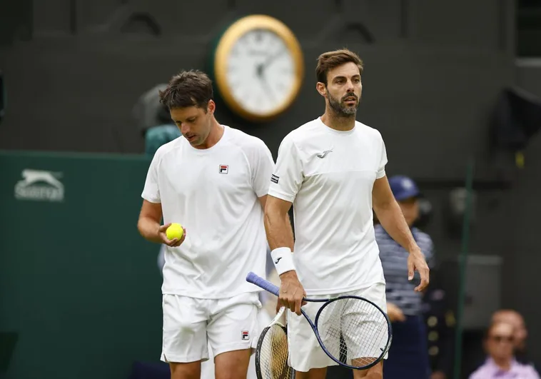 Granollers, derecha, con Horacio Zeballos, en la final de Wimbledon