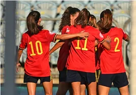 España debuta con victoria ante Islandia (0-3) en el Europeo sub-19 de Bélgica