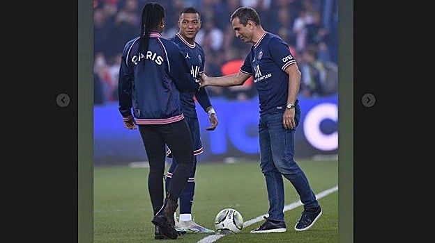 Imagen con la que Katoto acompañó su mensaje