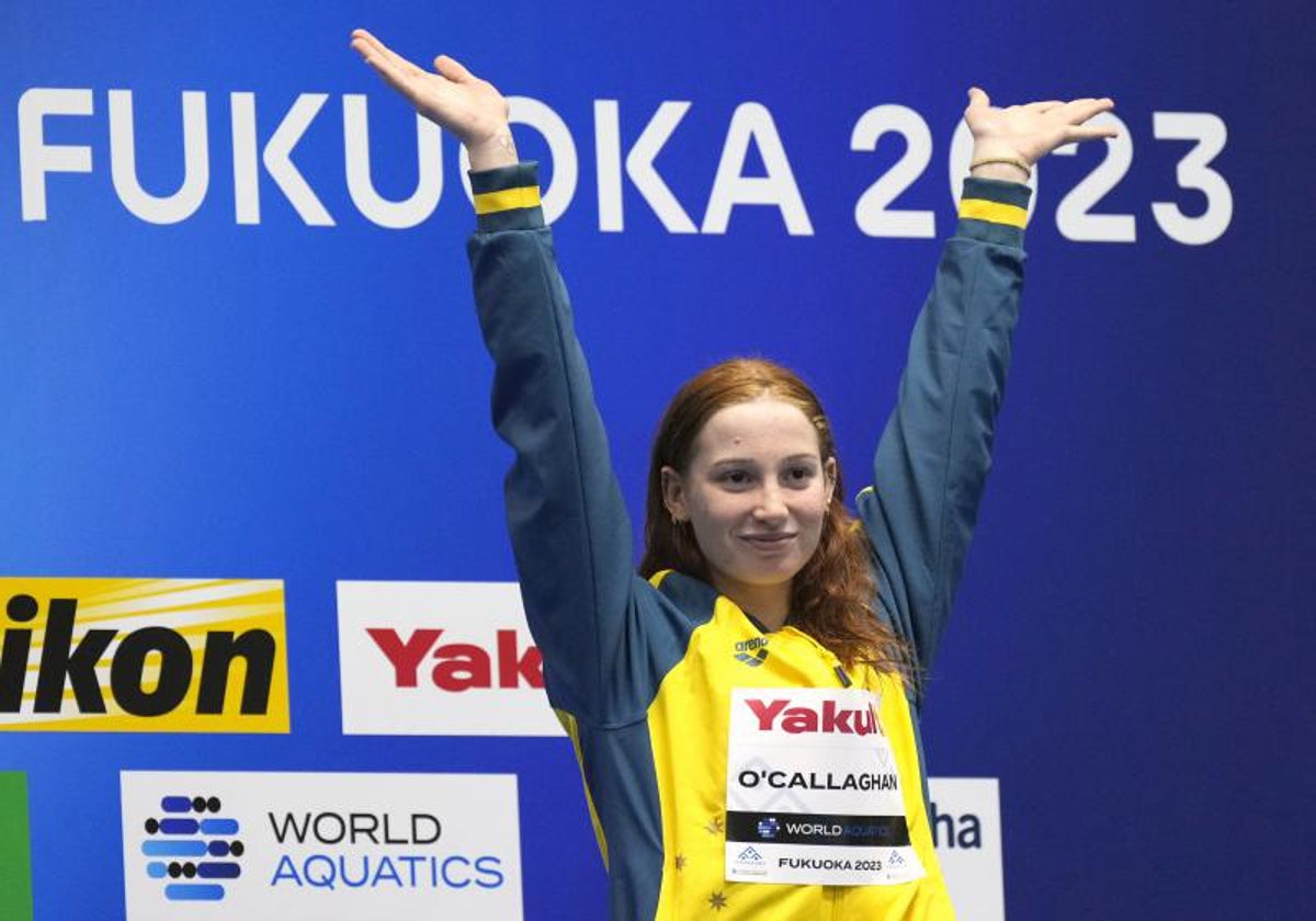 O'Callaghan saluda tras ganar los 200 libres femeninos