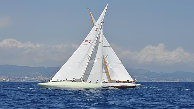 Los veleros 12 metros se reunirán en 2024 en la Regata Puig Vela Clàssica de Barcelona