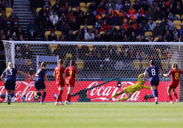 El gol de penalti de Mariona., el primero de España