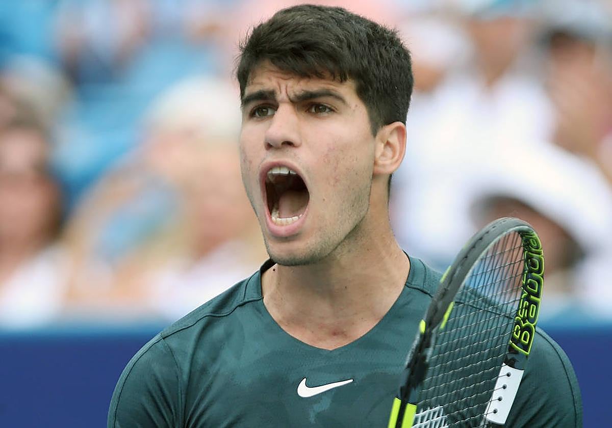 Alcaraz celebra un punto contra Paul