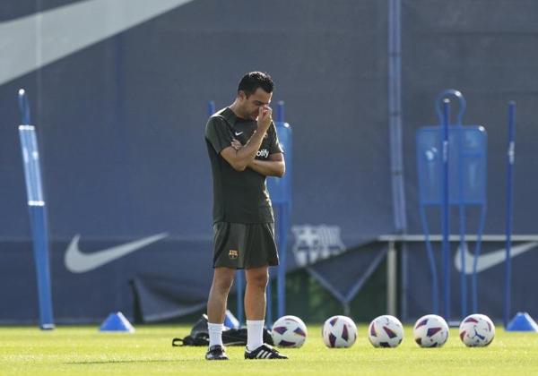 Xavi: «Es mentira que me lleve mal con Deco, estamos en sintonía»