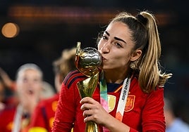 Olga Carmona acudirá a la celebración del Mundial: «Papá, tú querrías verme disfrutar de este momento histórico»