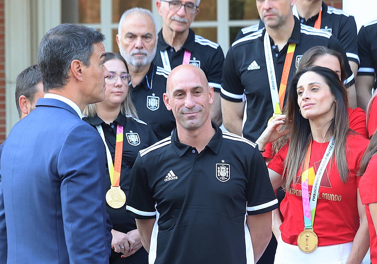 Luis Rubiales, durante la recepción en La Moncloa a la selección española