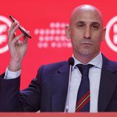 Del beso a Jenni a los negocios con Piqué, la «cocaína en el maletero» o el presunto espionaje: todos los charcos de Rubiales al frente de la RFEF