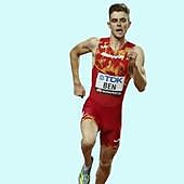 Adrián Ben, cuarto, roza la medalla en el 800