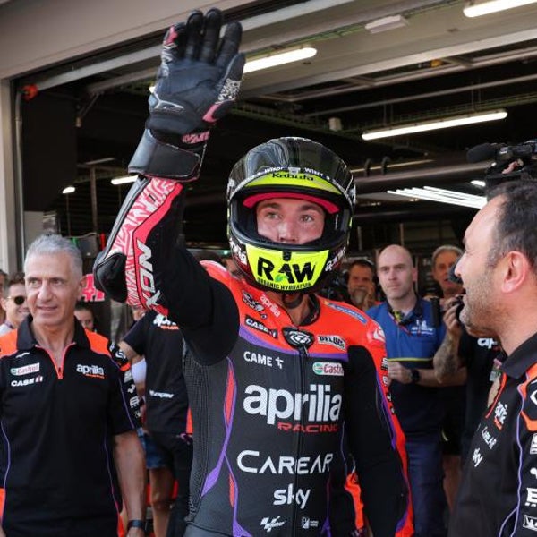 Aleix y Aprilia se salen ante la debacle de Honda y Yamaha