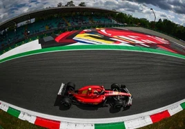 Ferrari y Sainz asoman con fuerza en Monza