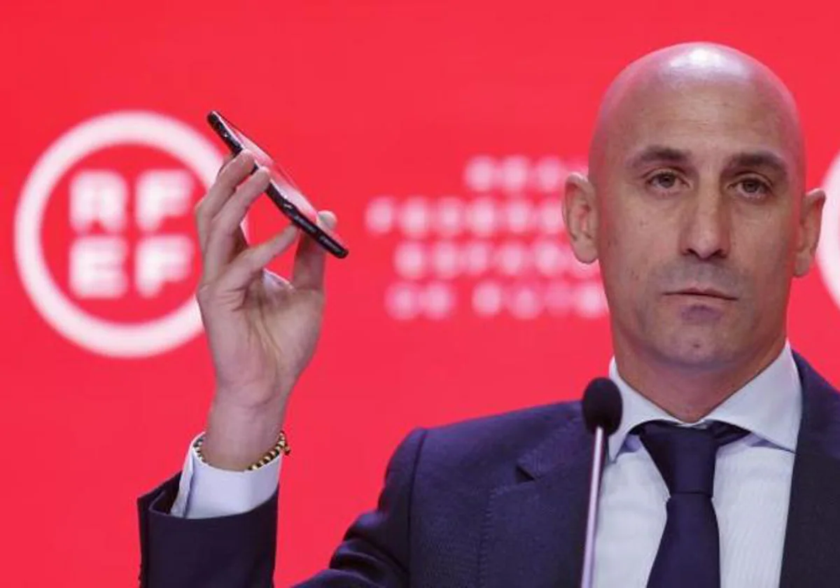 El Juez Cita A Rubiales Como Imputado Por La Agresión Sexual Y Las