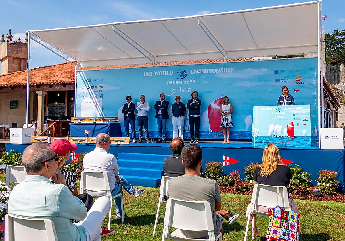 Se presentó en el Monte Real Club de Yates de Bayona en Mundial de J80