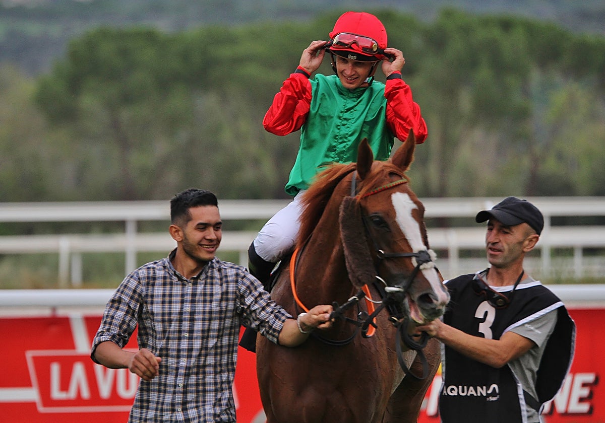 «Harpía» y Nico de Julián , tras vencer en el «Gran Premio Ricardo Ruiz Benítez de Lugo»