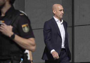 El juez cita a cuatro empleados de la RFEF como testigos en el caso Rubiales