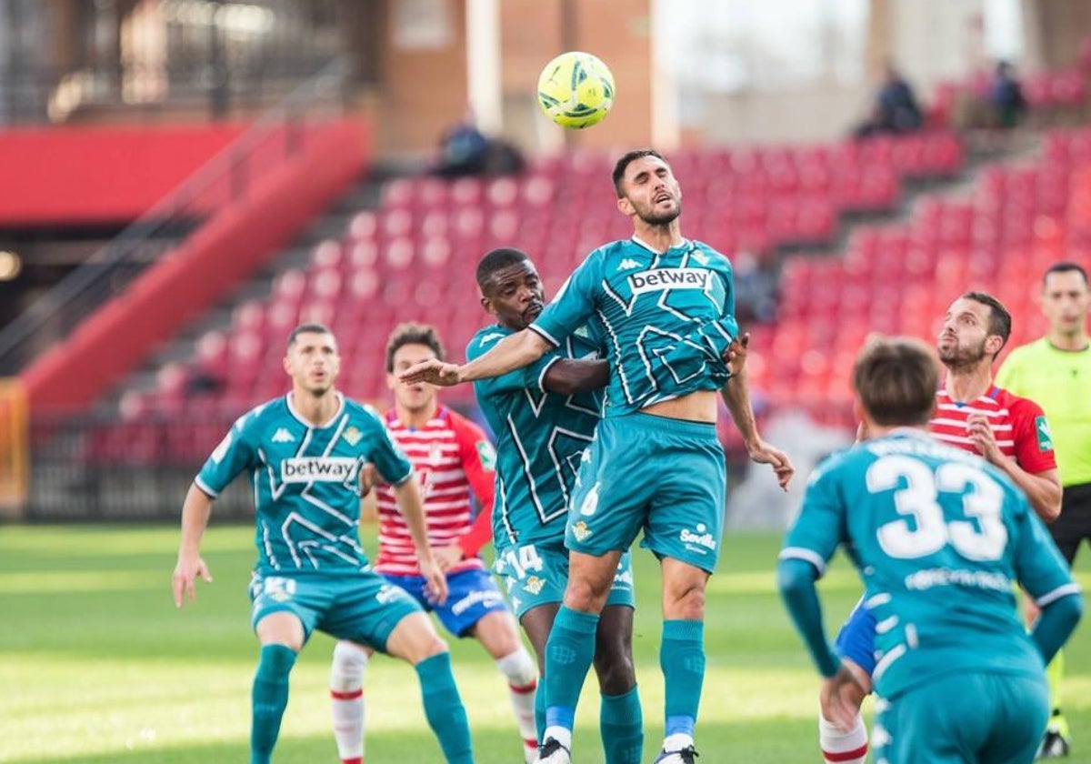 Víctor Ruiz y William Carvalho saltan en el Granada  - Betis de la 2020-21
