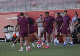 Por qué En-Nesyri no juega el Barcelona - Sevilla y qué lesión tiene