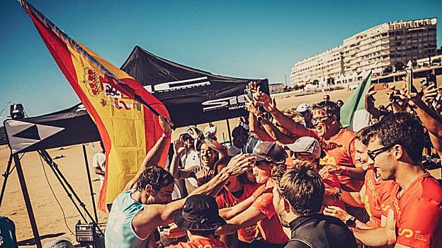 Esperanza Barreras y David Buil conquistaron el oro en los Mundiales de SUP