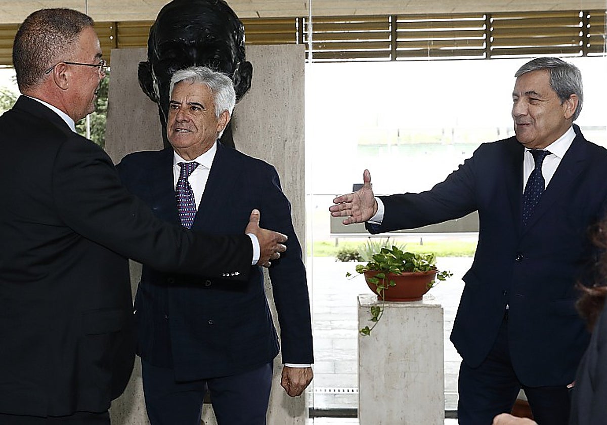 Pedro Rocha, con sus homólogos portugués y marroquí