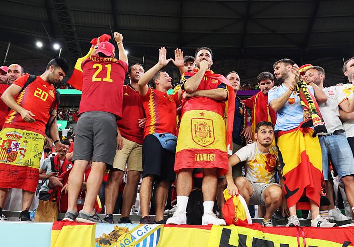 Aficionados españoles, durante el Mundial de Qatar 2022