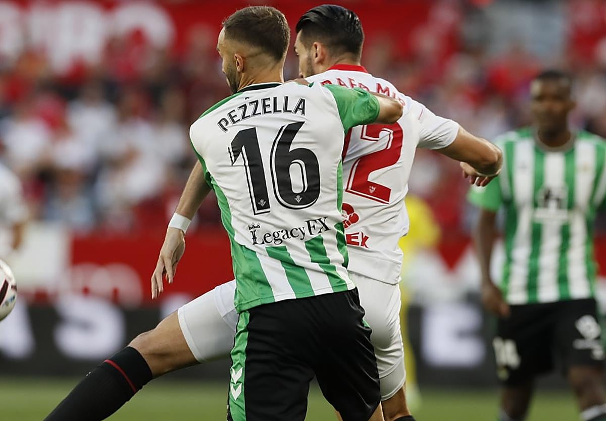 Horarios de la 13ª jornada de LaLiga EA Sports 23-24, en la que se disputa el primer derbi Sevilla - Betis de la temporada