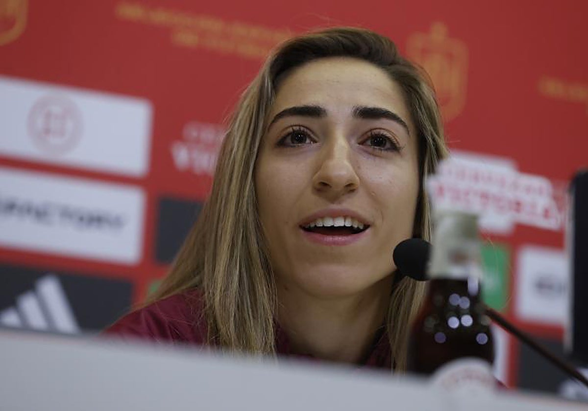 Olga Carmona ofrece la rueda de prensa