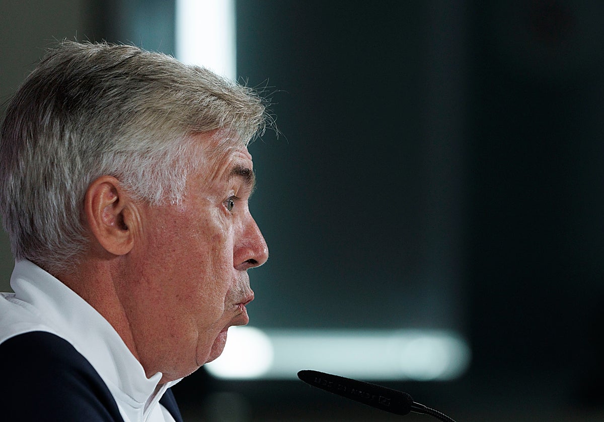 Carlo Ancelotti, en la sala de prensa de Valdebebas