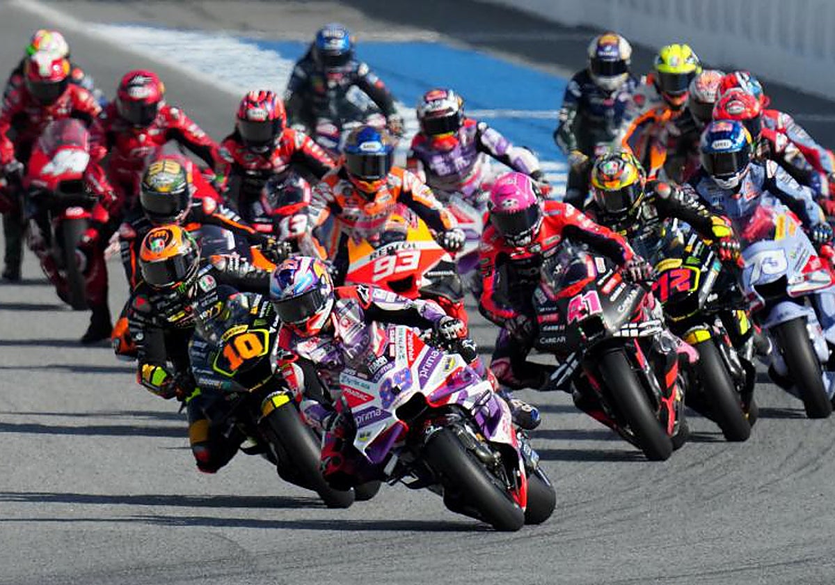 Jorge Martín lidera la carrera al esprint