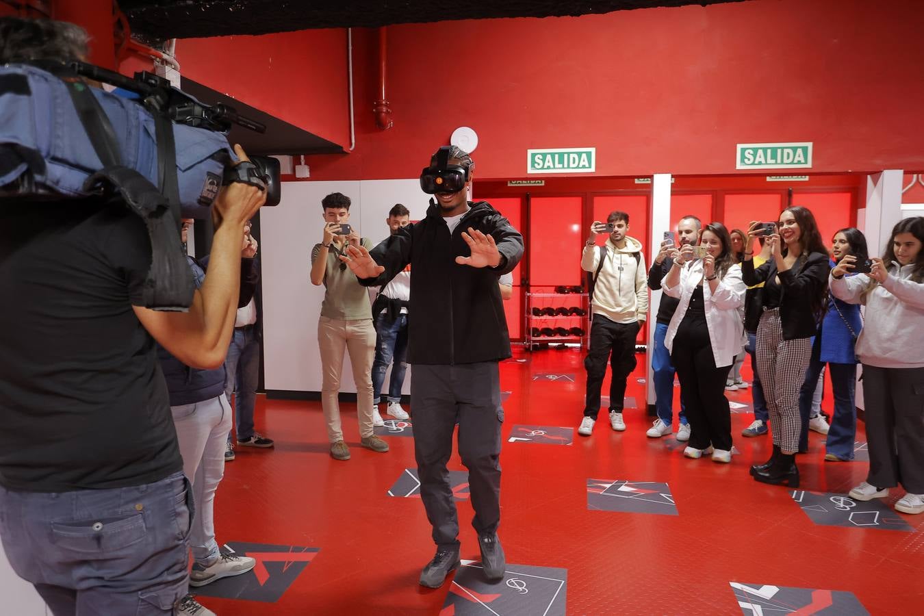 Presentación a los medios del nuevo tour virtual por el estadio Sánchez-Pizjuán