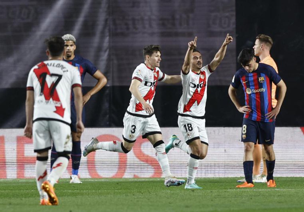 Álvaro celebra el gol anotado al Barcelona en Vallecas