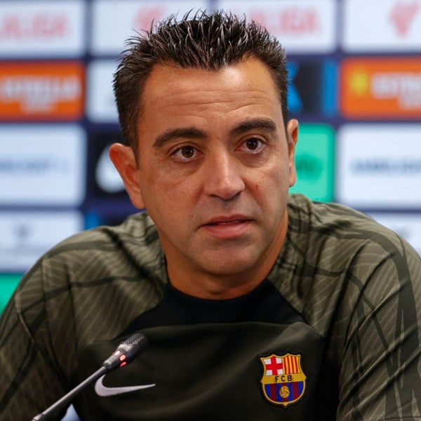 Xavi defiende a De la Fuente: «La culpa de la lesión de Gavi es del calendario»