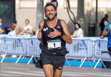 Chema Martínez: «Con las zapatillas antiguas, después del maratón no podías ni subirte a la acera»