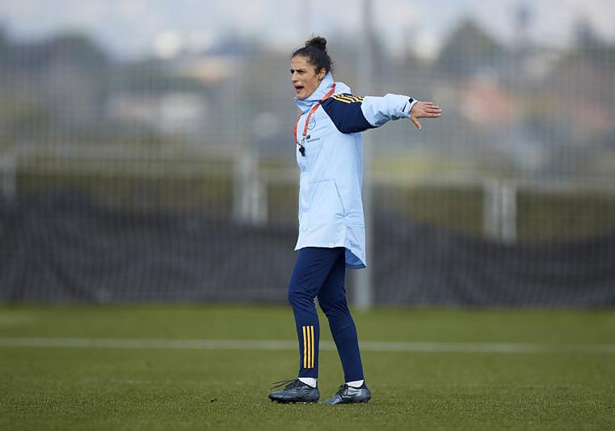 Montse Tomé, durante un entrenamiento de la selección española