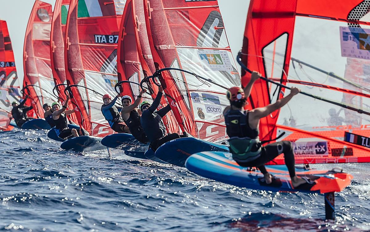 Los Lanzarote iQFOiL Games se resolverán mañana en unas emocionantes Medal Series