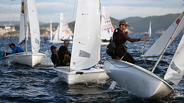 Máxima emoción en la 47ª Christmas Race en la clase 29er, con diez barcos separados por nueve puntos