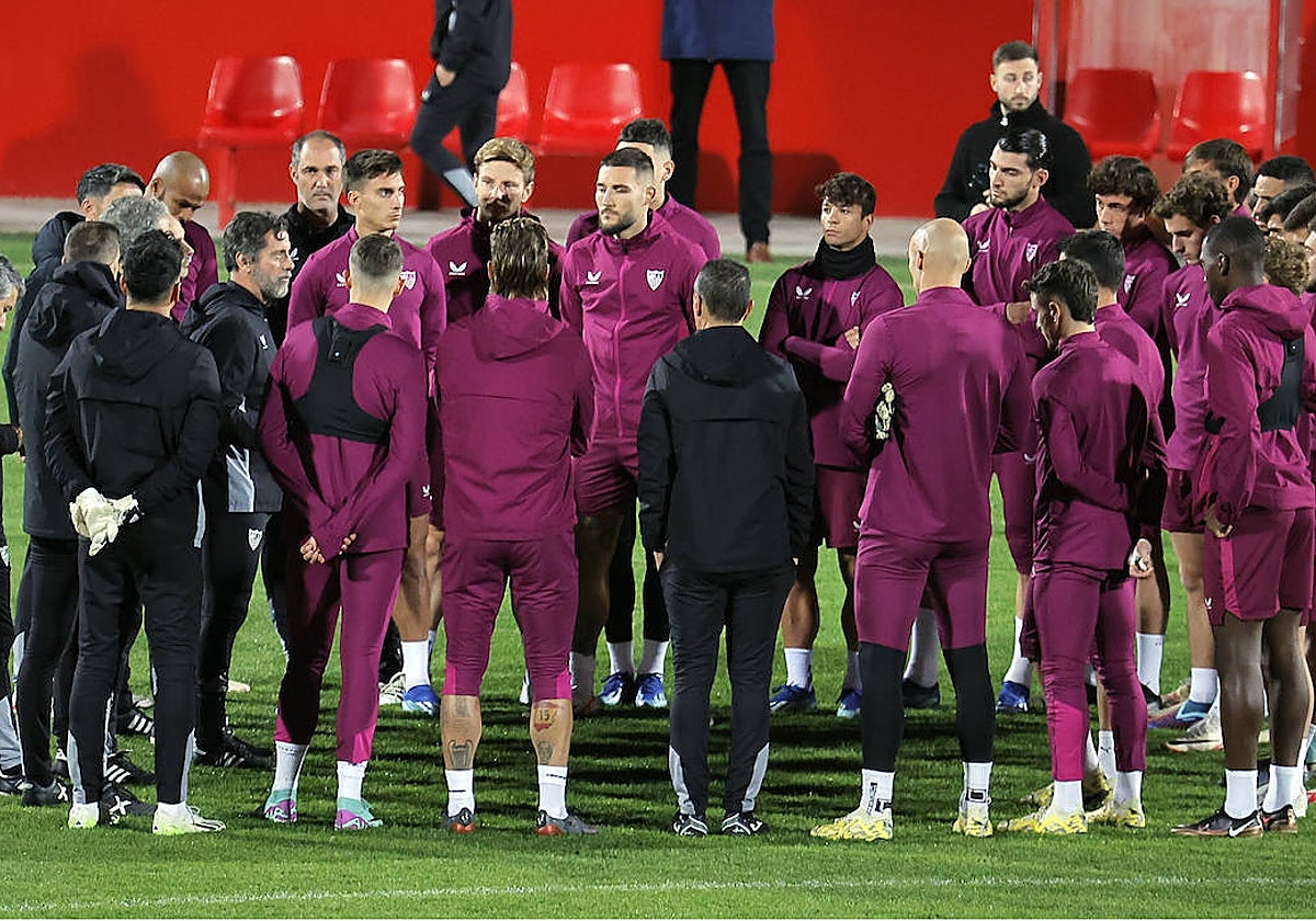 Quique Sánchez Flores, en el inicio de un entrenamiento