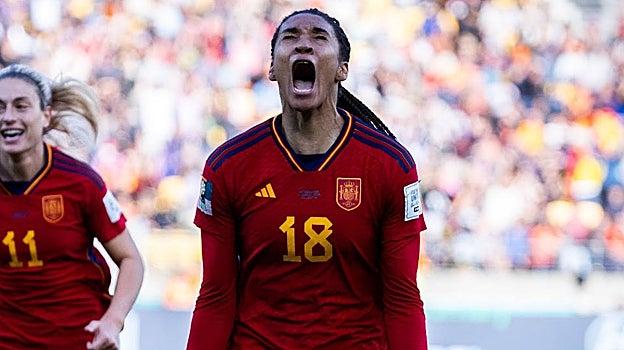 Imagen después - La zaragozana Salma Paralluelo, doble campeona en los Juegos de la Juventud, se pasó al fútbol y ya suma tres mundiales