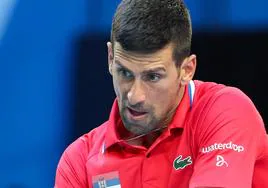 Djokovic cae ante De Miñaur a menos de dos semanas del Open de Australia y dispara las alarmas