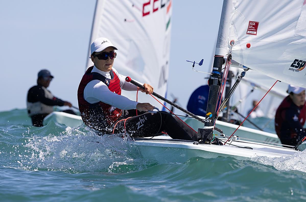 Ana Moncada firmó el mejor resultado nacional en la primera jornada del Mundial de ILCA6 con un octavo puesto