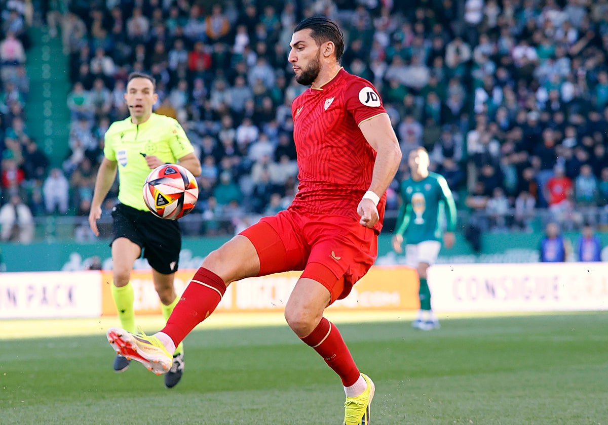 Rafa Mir, durante el Racing de Ferrol - Sevilla