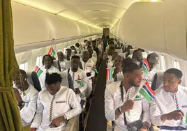 Tremendo susto en la expedición de Gambia: su vuelo se quedó sin oxígeno