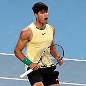 Un pletórico Alcaraz aturde a Kecmanovic y ya está en cuartos