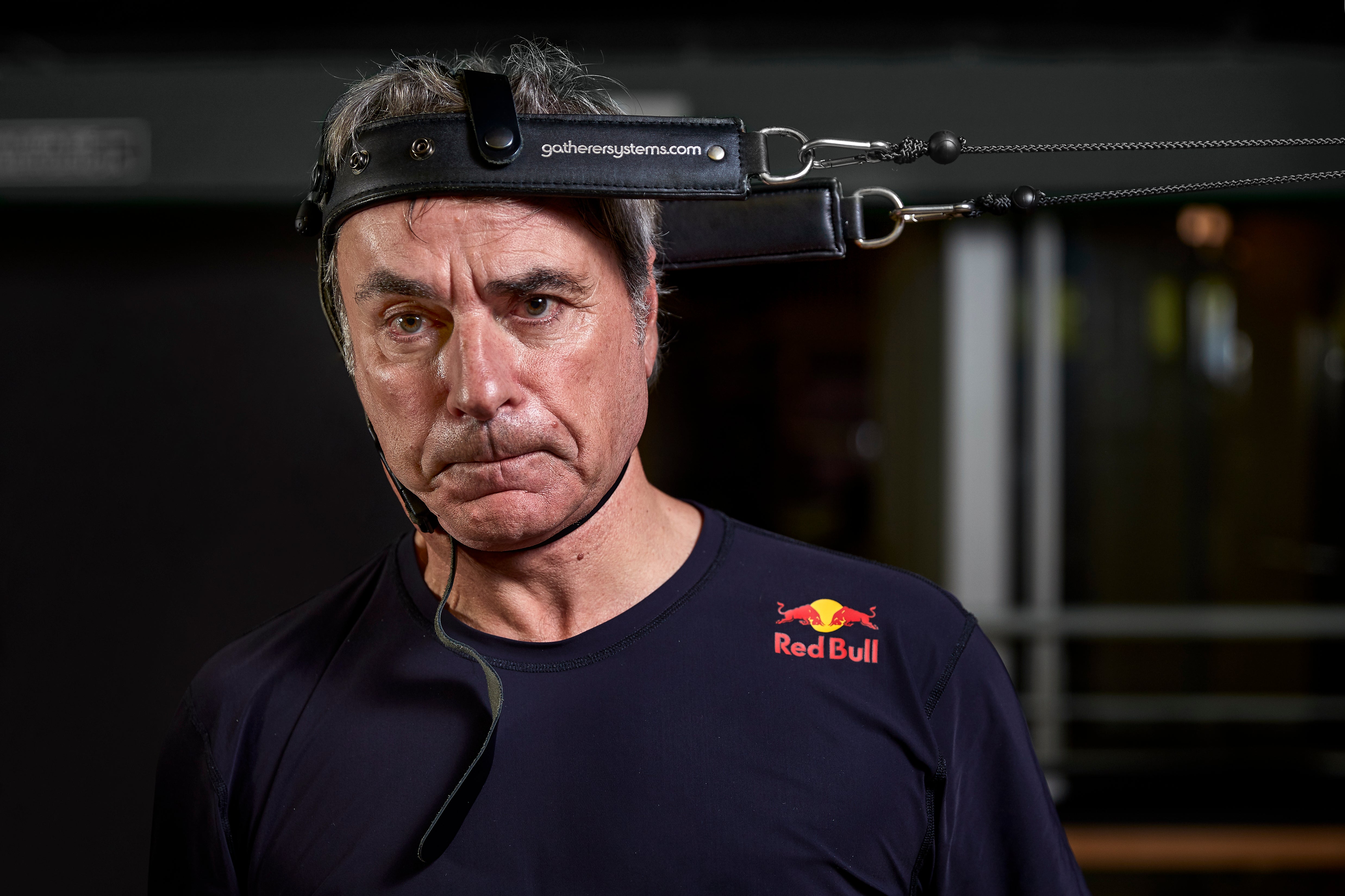 Carlos Sainz, entrenamiento de élite más allá de los 60, en imágenes