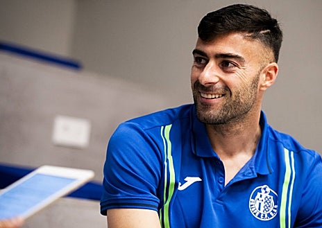 Imagen secundaria 1 - Diego Rico: «Los profesores me llamaban macarra, pero yo tenía que defender a mi hermano»